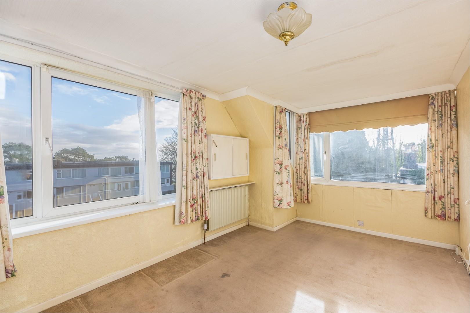 Lilliput Lane, West Cross, Swansea, SA3 5AQ